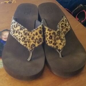 Bee Bops Beehive Size 9 Furry Leopard 1.5" Heel